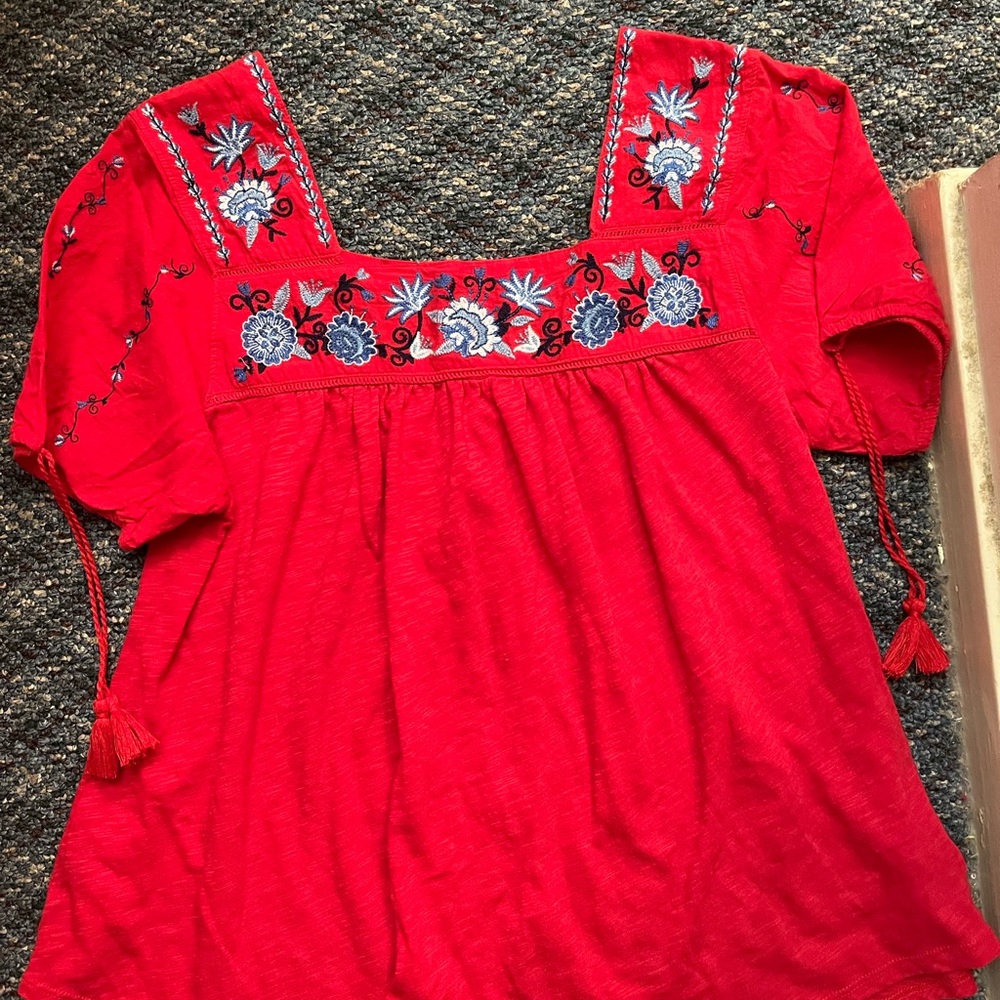 Time and Tru small red floral shirt